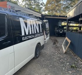 client-mint-van-Dl--iJ0h
